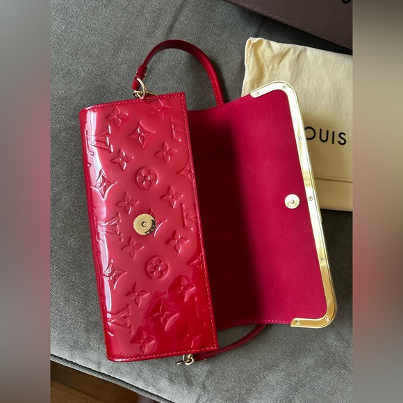 LOUIS VUITTON Vernis Rossmore MM Pomme D'Amour New AUTHENTIC Clutch Shoulder Bag - Picture 7 of 17